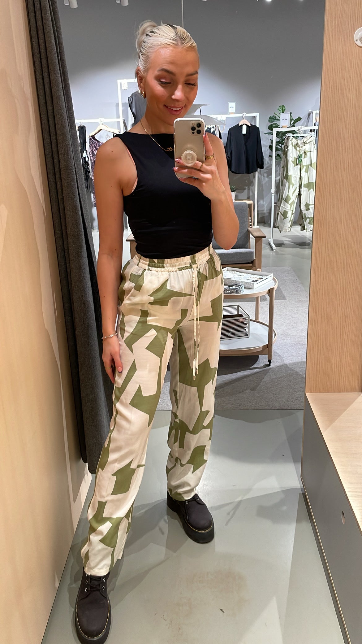 VIJOYCO Trousers - Sage